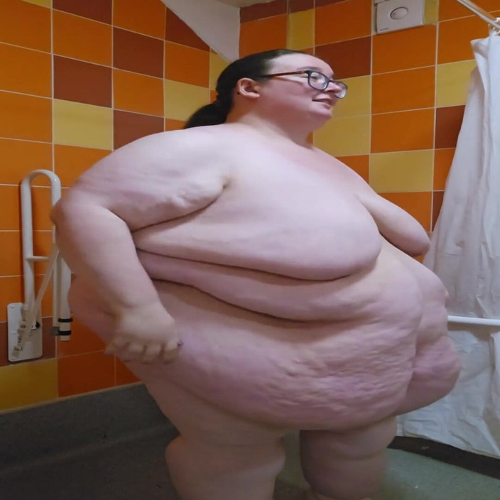 SSBBWLadyBrads: स्विमिंग कॉस्ट्यूम आजमाइए