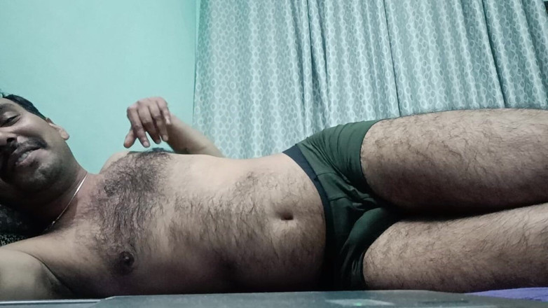 Rajasthani-old-lover: I arabisch-europäischer amerikanischer alter mann aisain, europäischer amerikanisch-indischer polizist, armeemann...