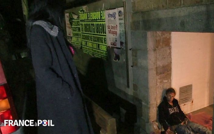 Rue Chaude: गली में कम घर वालों द्वारा गांड की चुदाई