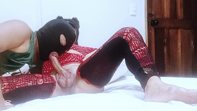 Ladyboy69: Màn thổi kèn hay nhất từ một người đàn ông thẳng đến một...