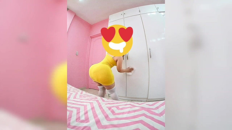 Xprohibidox1: La donna delle pulizie con il culo grosso 2