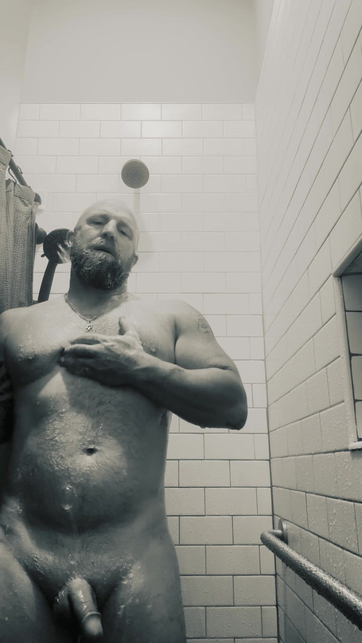 Texas_red: Shower Play