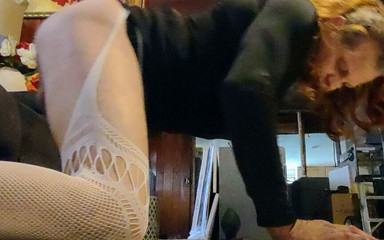 AnalAndrea: Sissyding obrovské dildo