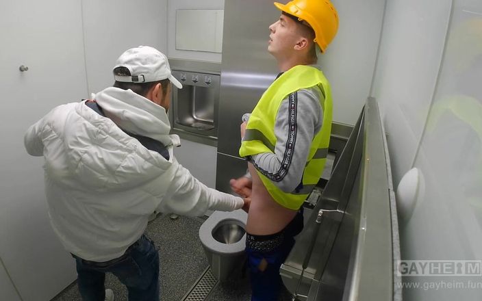 GAYheim: Rico Loko în toaleta din München Gayheim germană