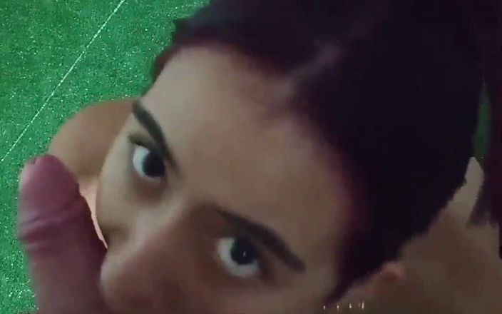 bitchsultry: Sora mea vitregă mă lasă să-i fut pizda strâmtă, când...