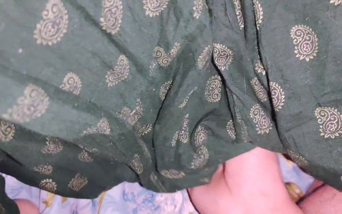 Faryal: 私は義理の妹の部屋に行って、彼女の部屋に行ってきました。