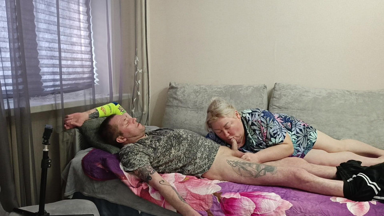 Zona901: Vizinha faz um boquete profundo para obter uma parte de...