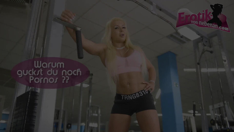 EroCom: Con đĩ nóng bỏng mặc đồ lót đẹp và bạn của cô ấy làm...