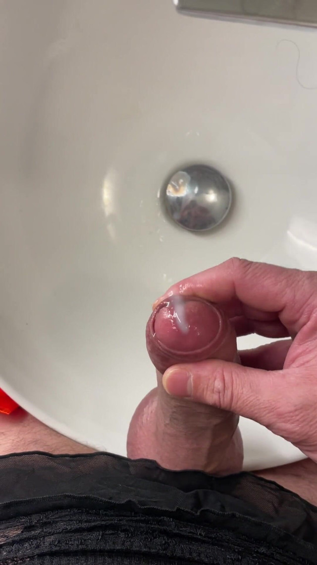 Close up Cum in Sexy Suit (Wet limit)