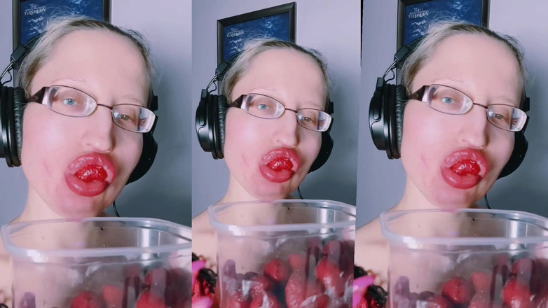 FinDom Goaldigger: Asmr strawberry eating - asmr, lunettes, gianess, rouge à lèvres, grosses lèvres,...