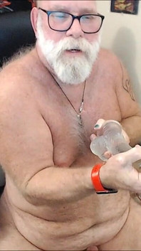 La Webcam Di Daddybearaz Si Diverte Con Il Ragazzo (senza Audio)