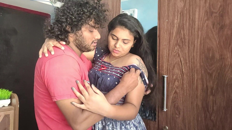 Vaishnavysharunraj: Mallu Couple Hot Boobs Suck in Nighty, Indian Wife Enjoy...