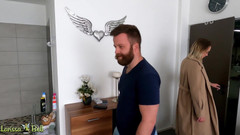 German Fuck Girls: 원하는 의상으로 노골적인 유저 촬영!