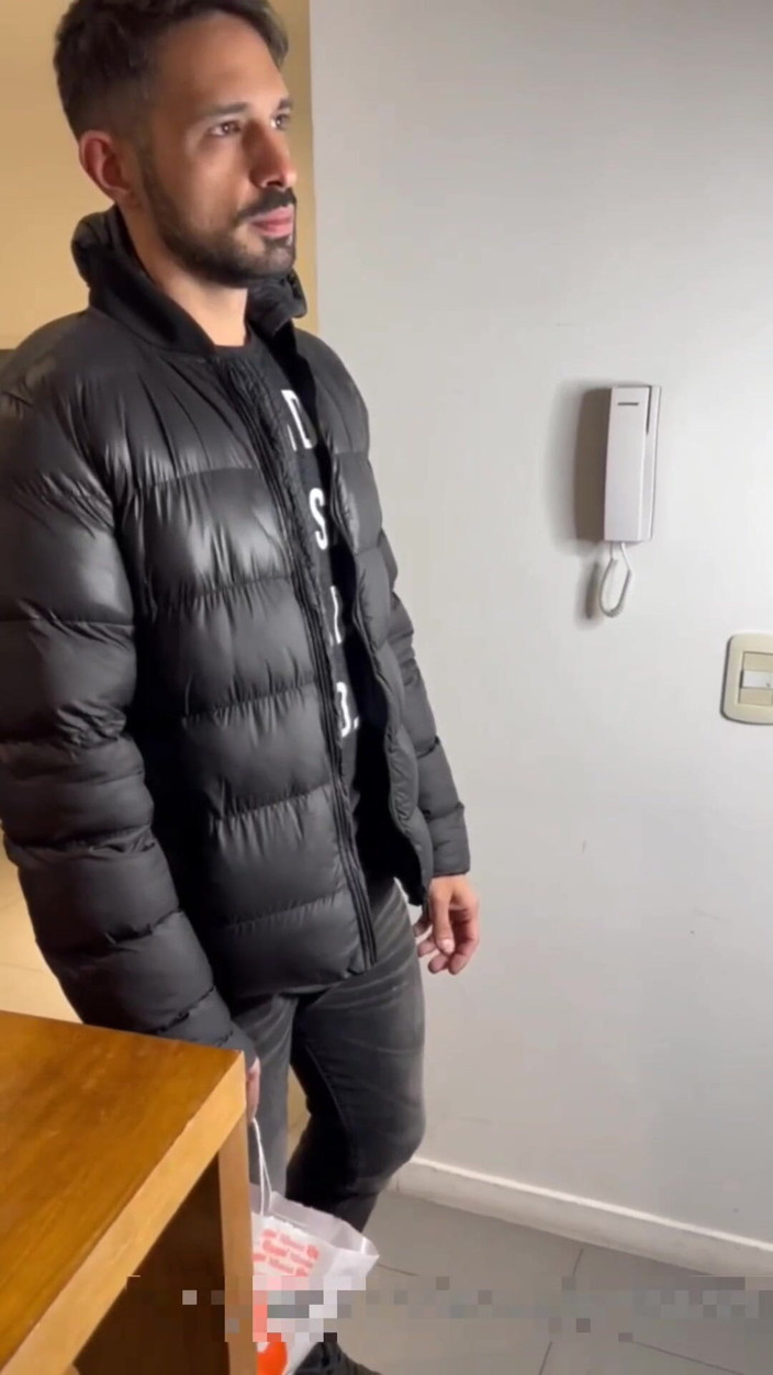 Julian Shul Shulxxx: Cum for Me! Two Straight Friends Ordered Food Delivery and...