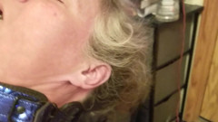 Satin Lady: Satin Lady leksaker med sig själv och Jrock blåser hennes...