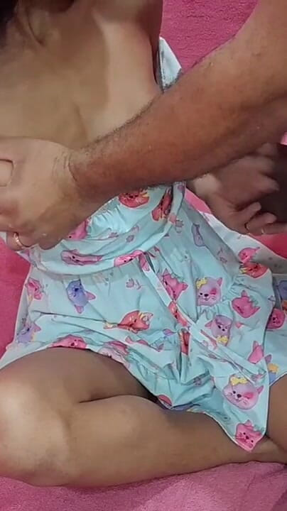 Bebes vagabundas: Gorgeous Stepdaughter Seduces Her Stepdad