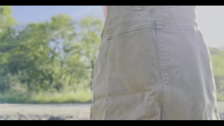 Juli Smith Meow: Sexy caminata al aire libre