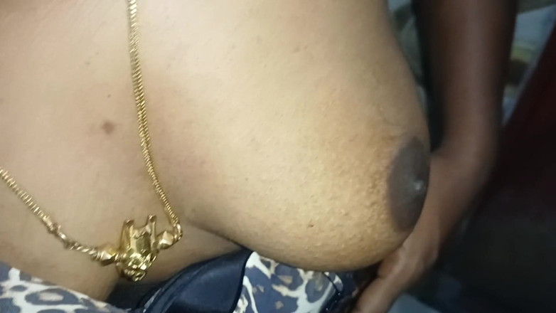 Hot Tamil Couple: Mi esposa Saranya show de baño