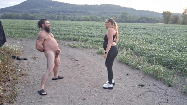 Miss jj chose: Het is aan jou om het te vinden (ballbusting)