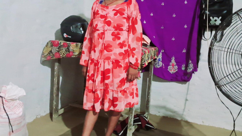 Trilokinath: Indická krásná čerstvě vdaná sexy manželka šuká svého manžela skutečné sexuální video...