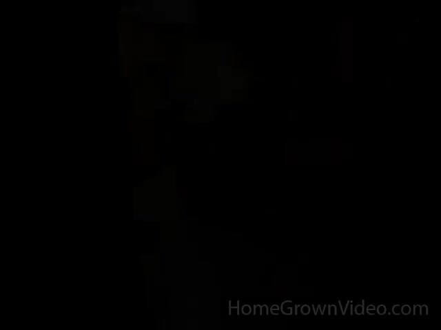 Homegrown Wives: 자지 따먹는 걸 좋아하는 발정난 주부 페이튼 홀