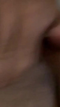 Hãy đến em bé của tôi và ăn âm hộ của tôi hmmm