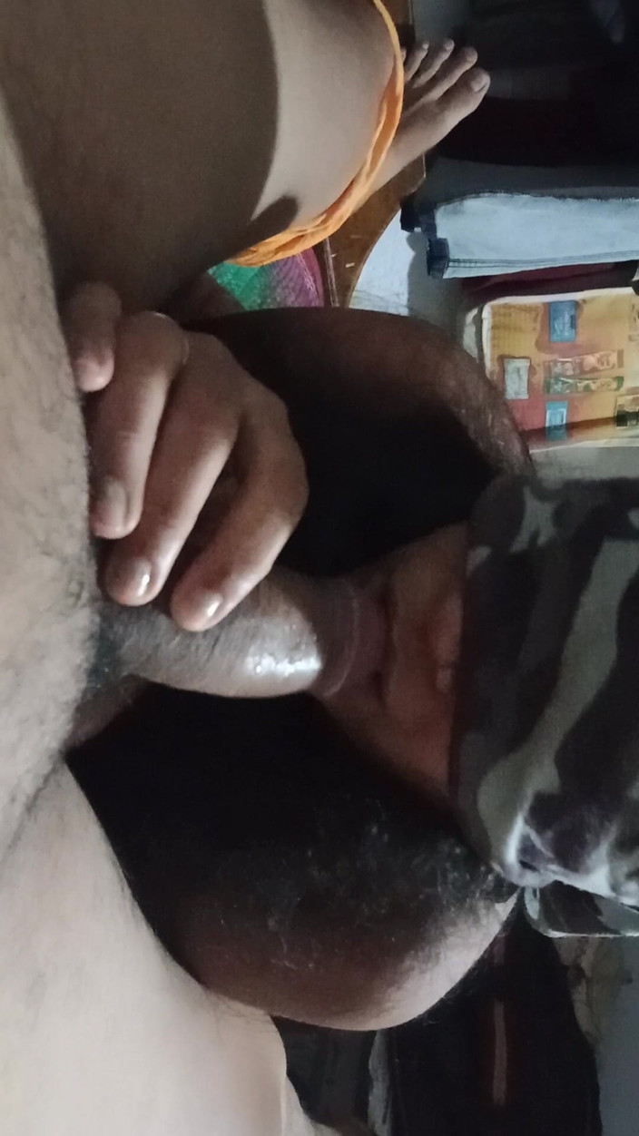 Real Couple 203: Hintli teyze hobilerini yalıyor