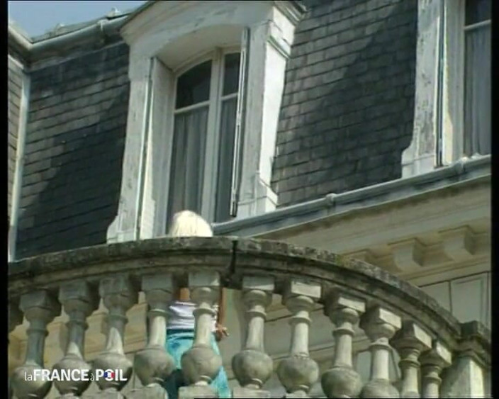 Rue Chaude: Лесбийский дуэт, очень горячий на открытом воздухе.
