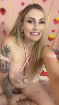 I’m Live on Mv Cum Hang Out with Me