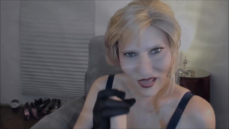 Mistress Chadford: Satén hipnotizante paja por dominatrix Chadford