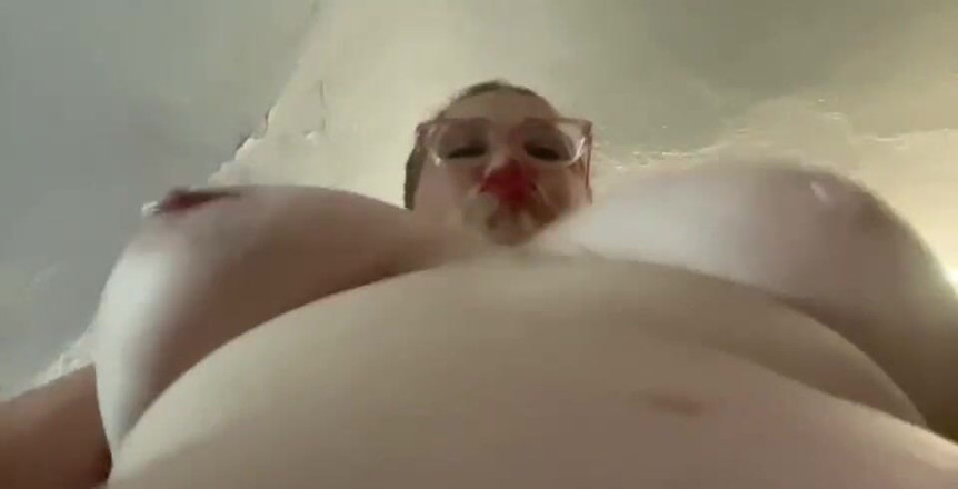 Lily Bay: Cosa faresti con queste tette di quasi 50 anni? Attraverso la...