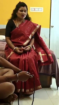 nakli jyotishi desi bhaartiy bhaabhi ko mushkil se chodta hai (bhaag- 1)
