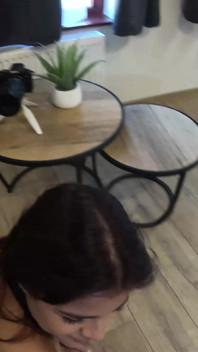 Menghidu pantat menjilat deepthroat kongkek kencing muka dan kencing dan menelan mani