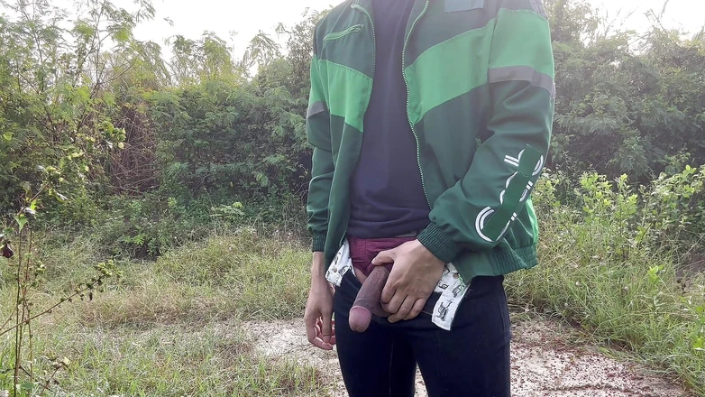 SinglePlayerBKK: Hard Cock Not Allowed Me to Piss Outdoor.