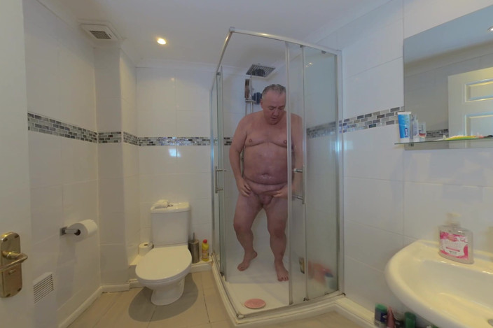 Solo Male VR180 Billy the Bear: Vr180 Getting Soapy in the Shower