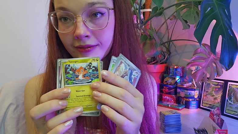 petitesubkitten: Asmr іграшки тягне милу руду