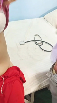 Lulla Terapi seks dubur antara doktor dan makcik montel yang cantik