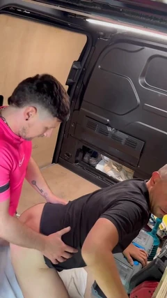Flip Fucking with My Horny Working Tradie Mate in Back of His Van