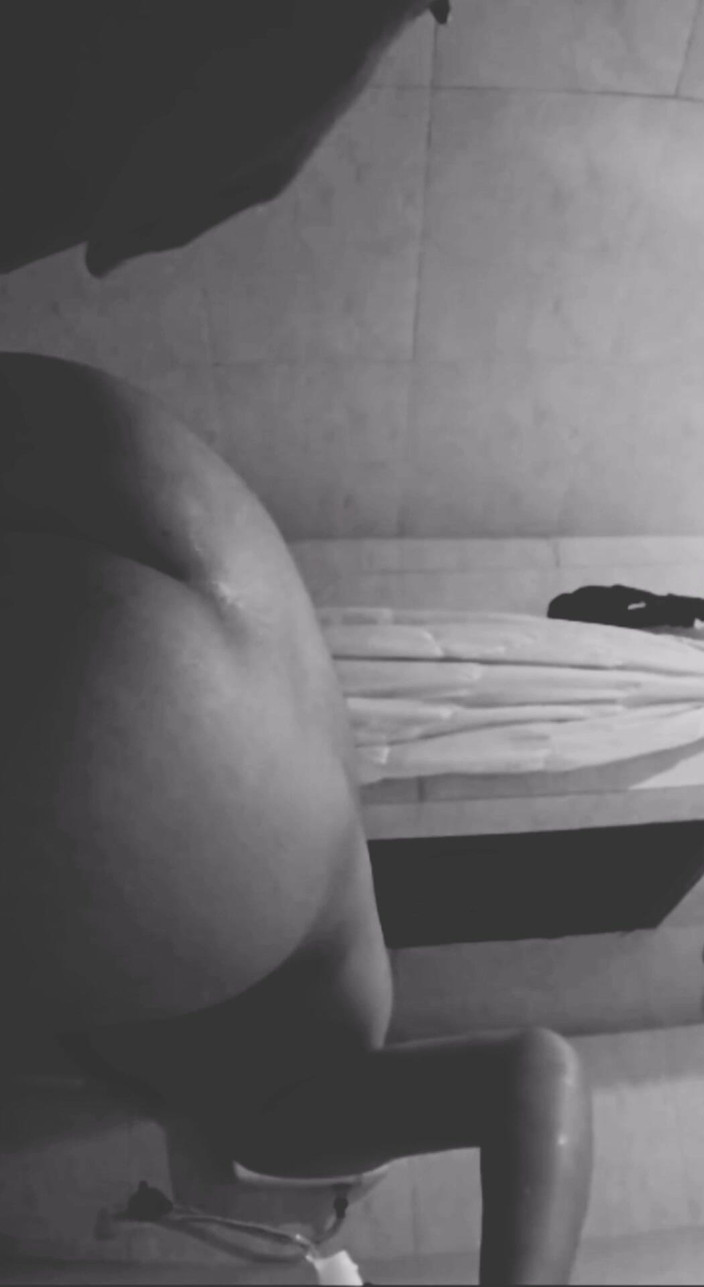 Rishi: Kamar Mandi Babu Mujhe Me Chodo Na Aaj Bistar Ke...