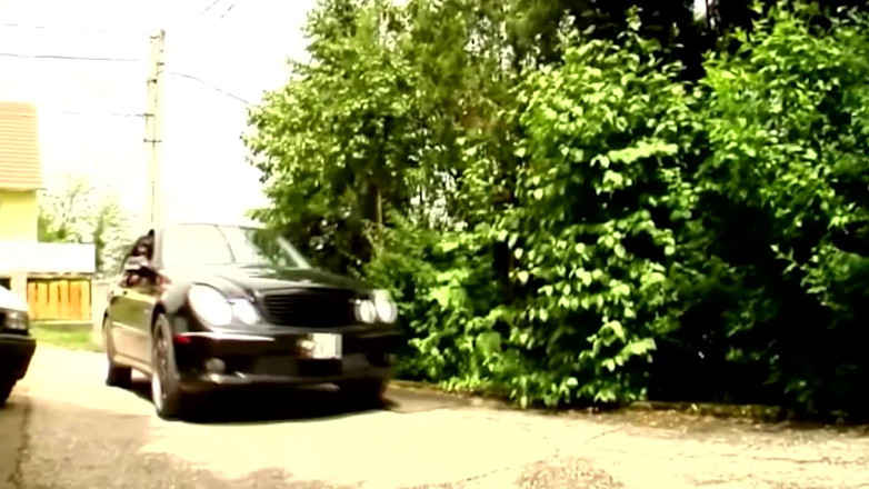 Anal lover: Fute-mă tare! O asiatică excitată se lasă futută de doi...