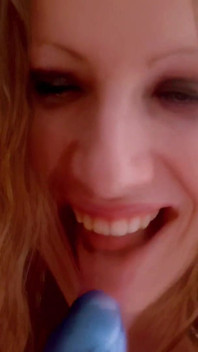 Sexy Video: Emy