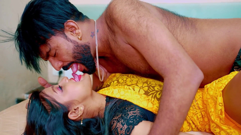 Mr Entertainer: Indian Hot Bhabhi Masturbate Her Pussy in the Bedroom