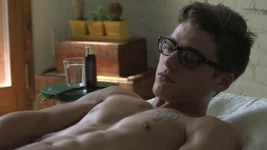 Blake mitchell lagi asik masturbasi sama cowok berpanduan