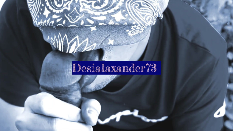 Alaxander73: Kamarád deepthroats můj penis a polyká každou kapku spermatu