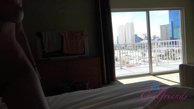 ATK Fans (Girlfriends): Vacanze virtuali a Las Vegas con Karlee Grey parte 2