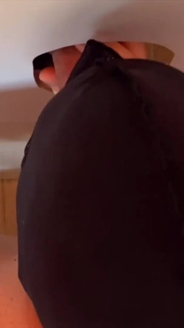 He Shouldn’t Be Here - but His Orgasm Says Otherwise (GLORYHOLEGAYS)