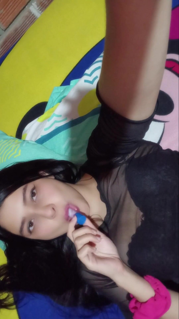 Yuli and tony: Ibu tiri kawan menggoda saya semasa dia tiada