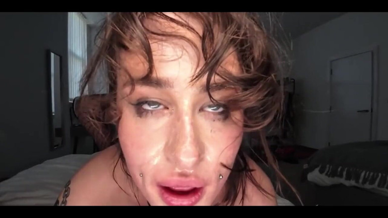 Kiki Isobel: Plivat děvku hardcore lesbický strapon