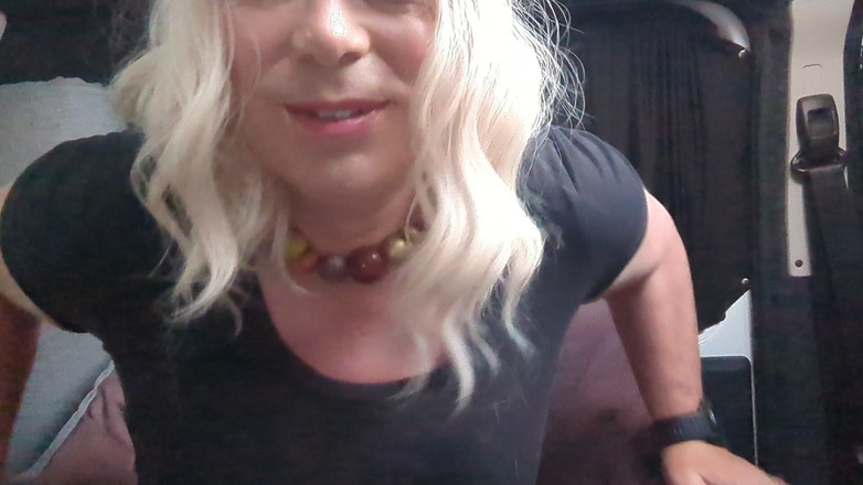 NikkiGee: Nikki on Tour