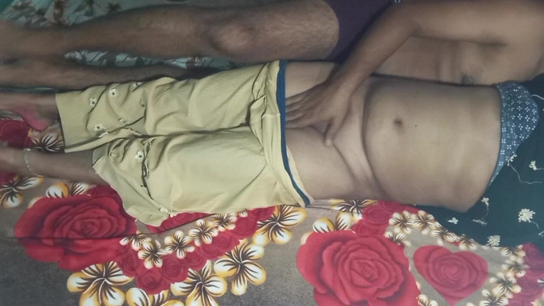 Manjushukla: La più bella ragazza indiana desi che ha romanticismo.